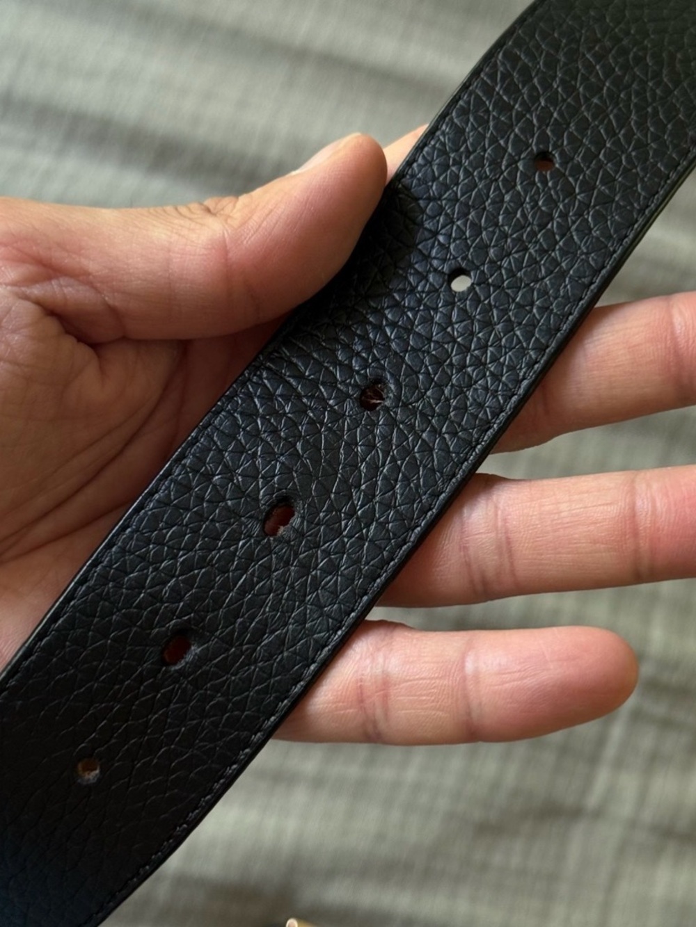 Louis Vuitton LV Initials Reversible Belt \ Black & Brown - Picture 5 of 6
